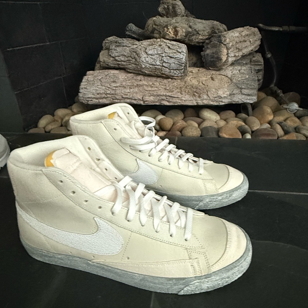 Nike Blazer High. New!